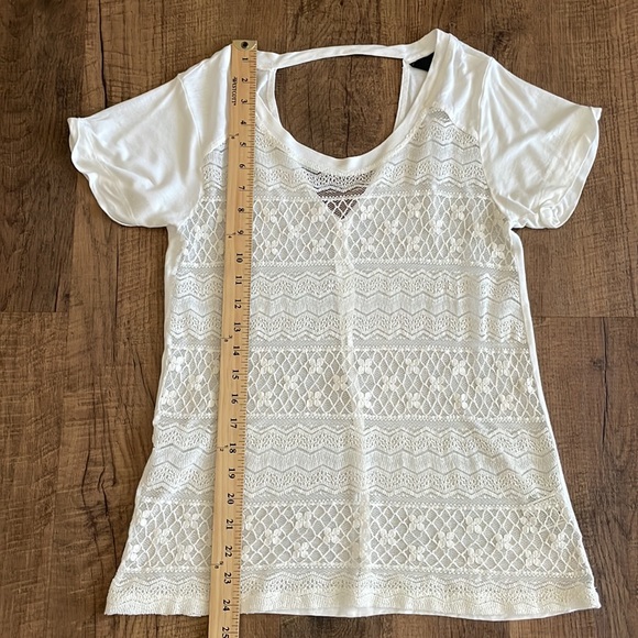 Jack Lace white/cream soft t-shirt w/ v-cut back size small - Picture 7 of 8